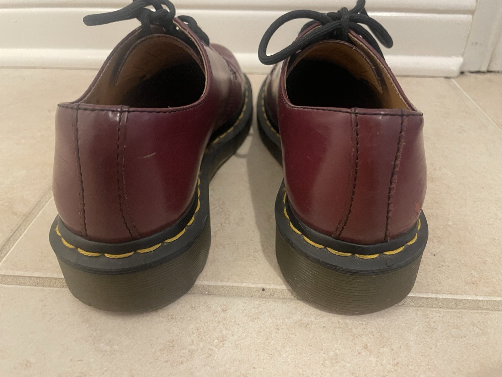 Dr. Martens Women’s Burgundy Leather Lace-Up Oxford Shoes Round Toe US 6 EU 37