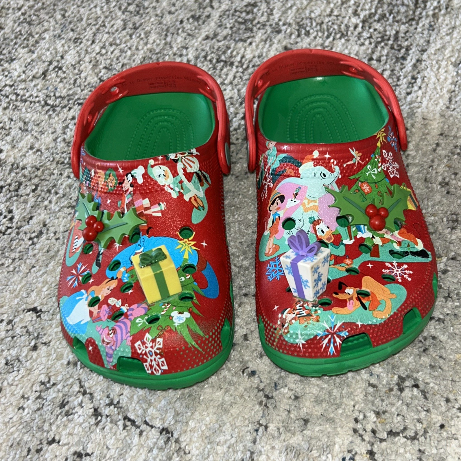 Disney Parks Christmas Holiday Mickey & Friends Adult Crocs Christmas M5/W7 2023