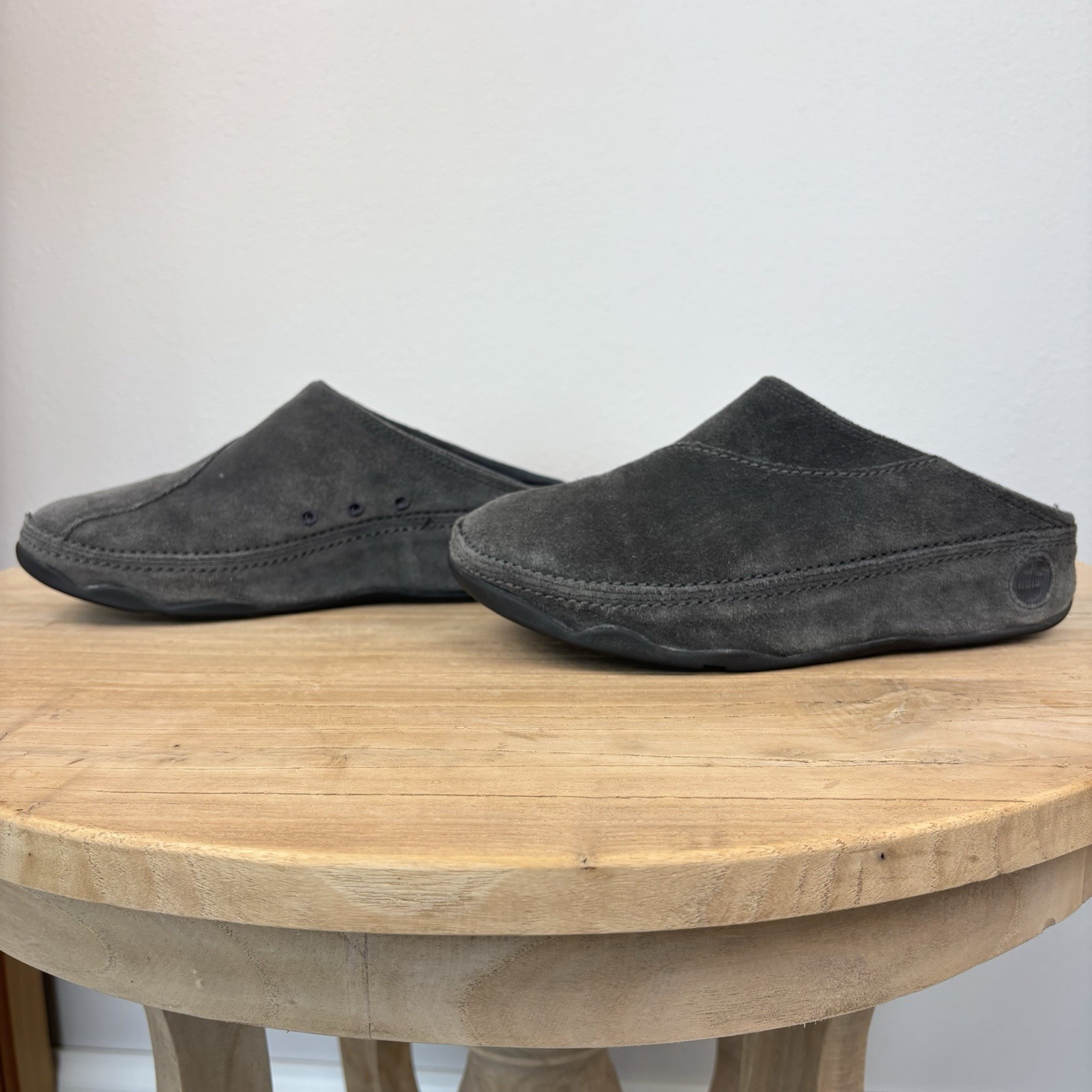 FitFlop Clogs Womens 8 Suede Slip On Mules Shoe Gray Walking Work Out Comfort