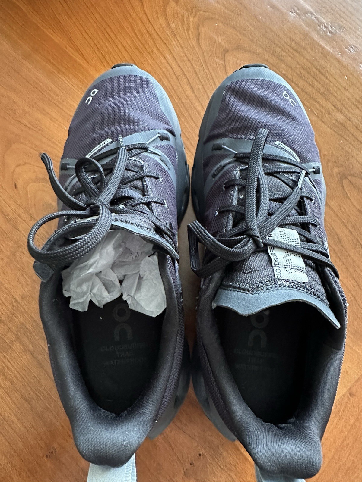 ON CLOUD WOMEN’S CLOUDSURFER TRAIL WATERPROOF ATHLETIC SNEAKERS SIZE 7 BLACK