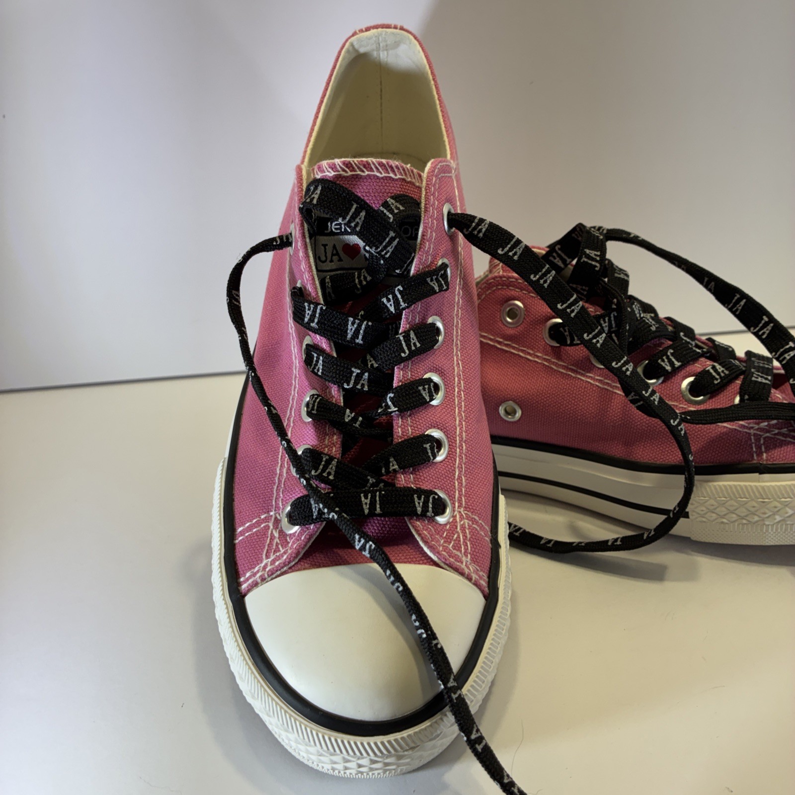 Women’s Size 7 Shoes Canvas Sneakers Lace-up Tennis Walking Casual Jenn Ardor
