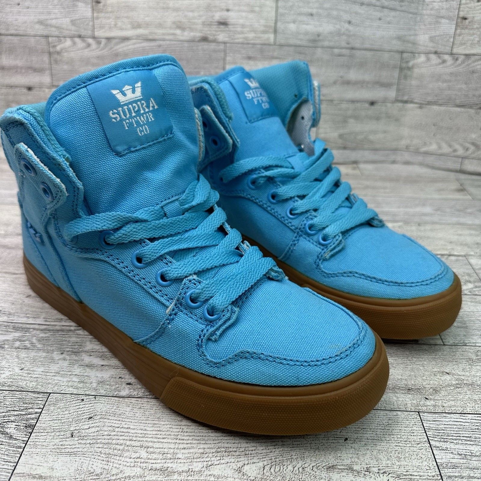 Supra Vaider Women’s 8.5 Shoes High Top Blue Canvas Skate Gum Soles