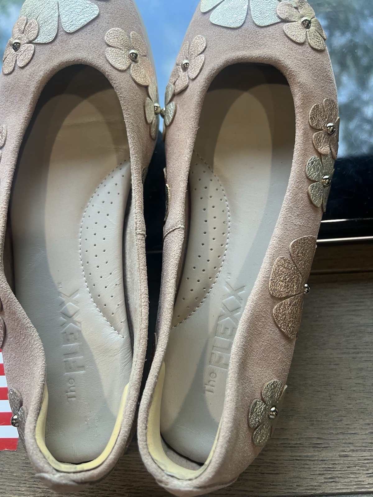 The Flexx Miss Hippie Woman Shoes Size 7.5 Boho Hippie Peasant ￼Floral