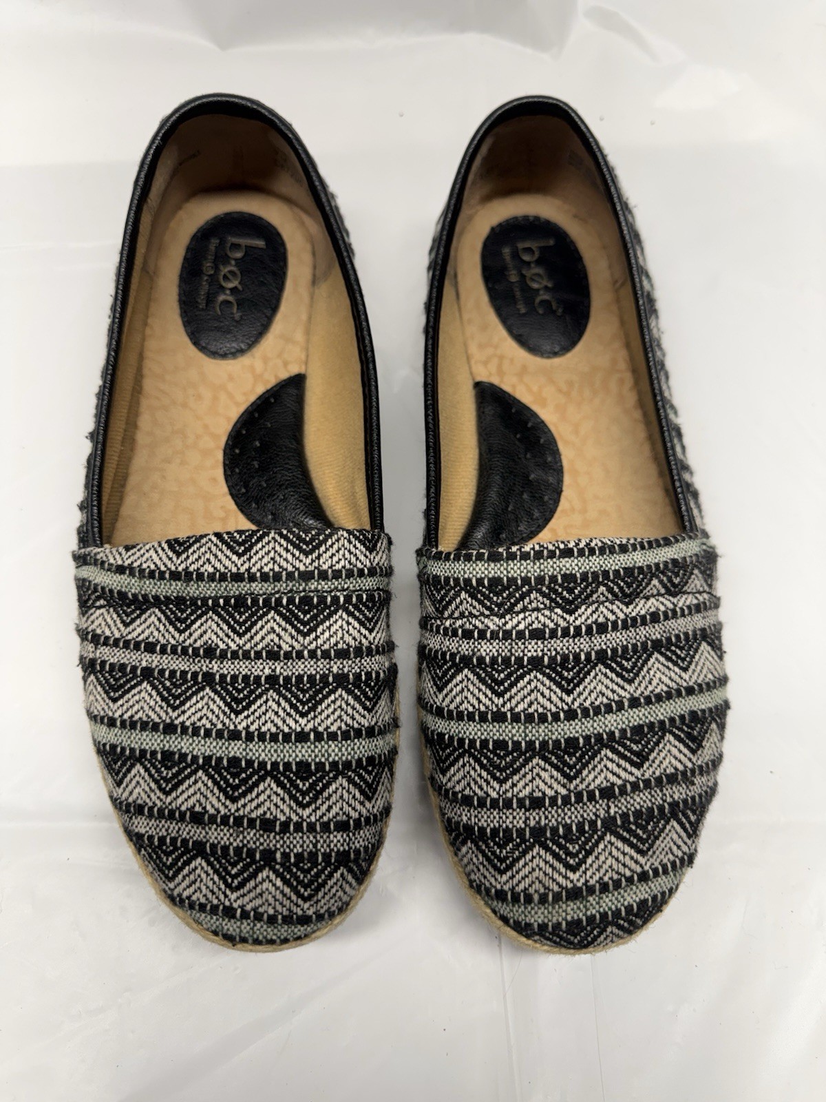 BORN Women’s Black Fabric/Leather Geometric Slip On Shoes Flat Heel Size 7M