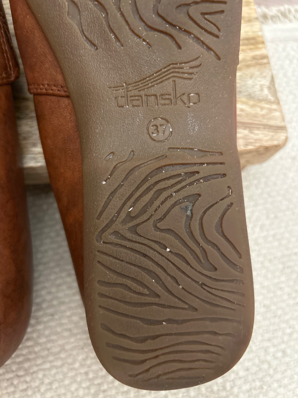 Dansko Larissa Saddle Brown Slip-on Flat Comfort&Support Shoe Size 37/US 6.5-7