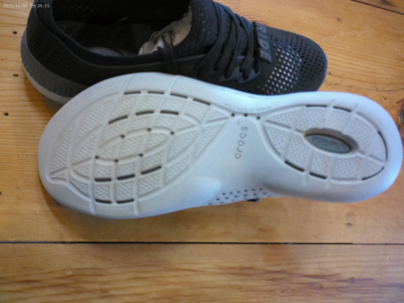 Crocs Literide 360 Pacer Sneakers Womens 10 Black Athletic Flexible Breathable