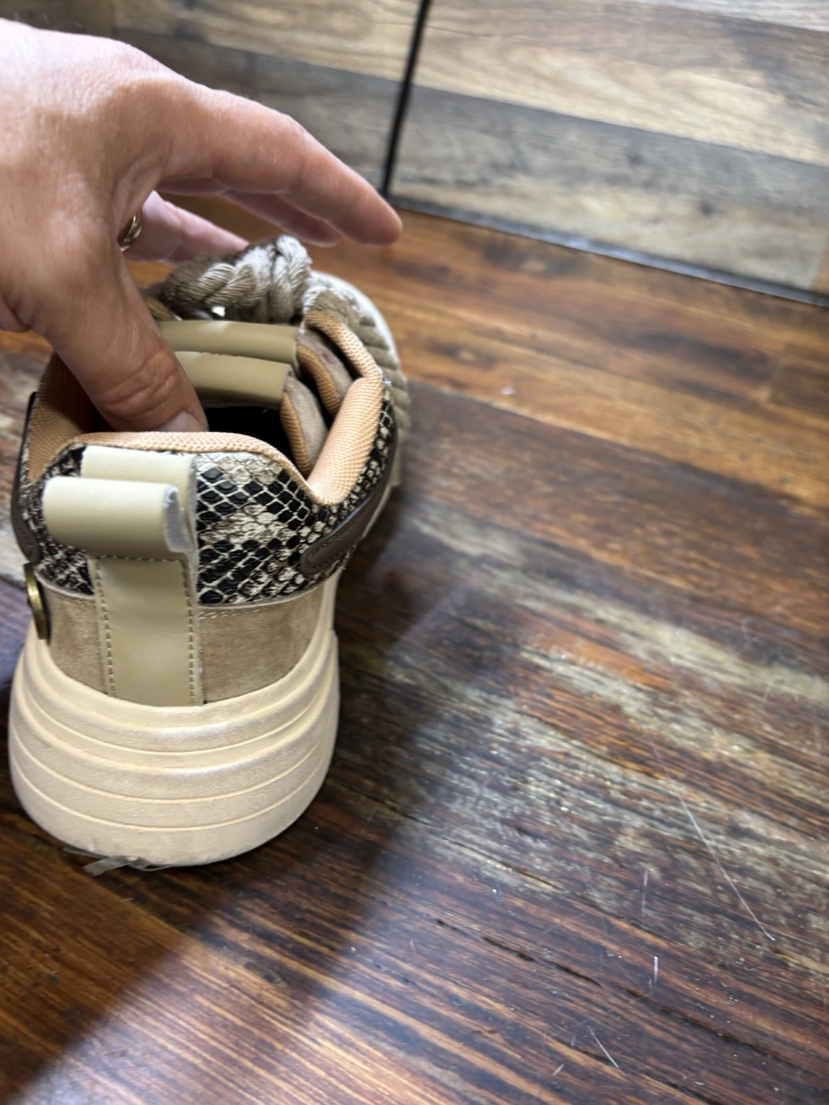 KillWinner Sneakers Womens 8.5 Smile Life Series Brown Skateboard Chunky Rope