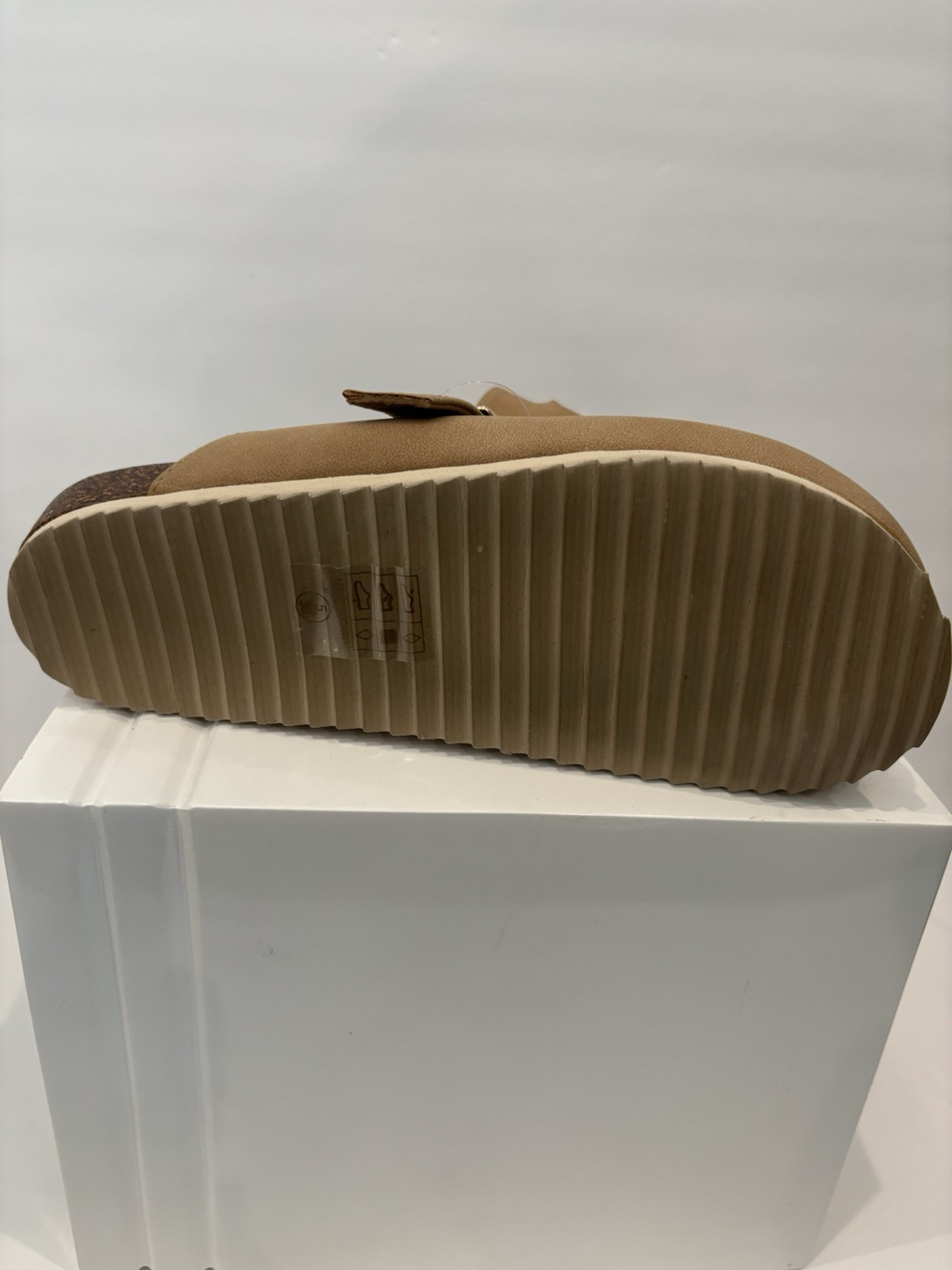 Truffle Brand Ladies Size UK 5/NEW!!/No Box/WideFit Clog Footbed Sandal Beige