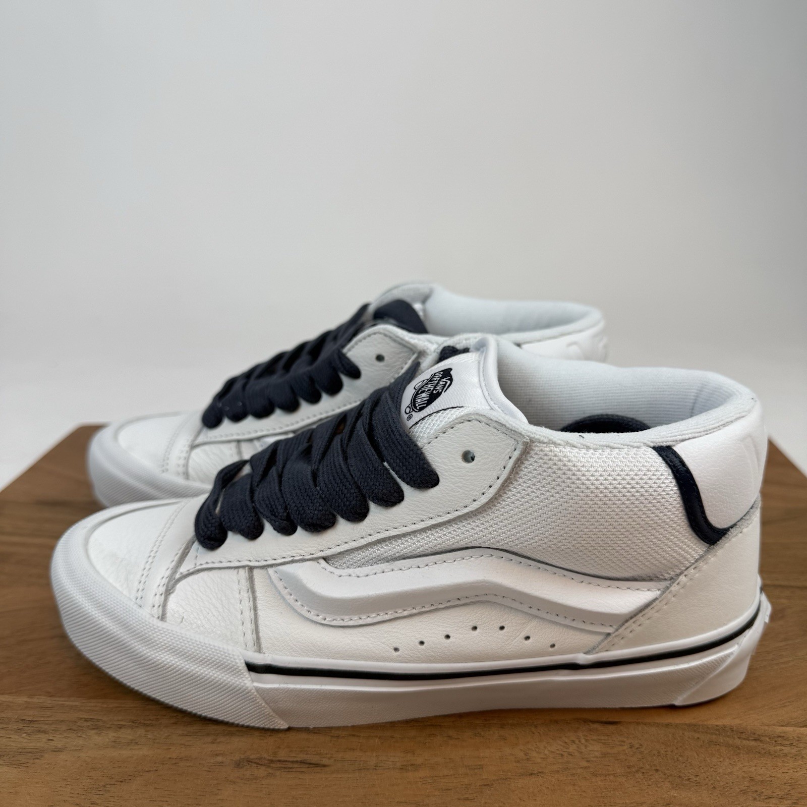 New NIB Womens Vans Knu Mid Utility Lace White Skate Sneakers Shoes Size 7 M