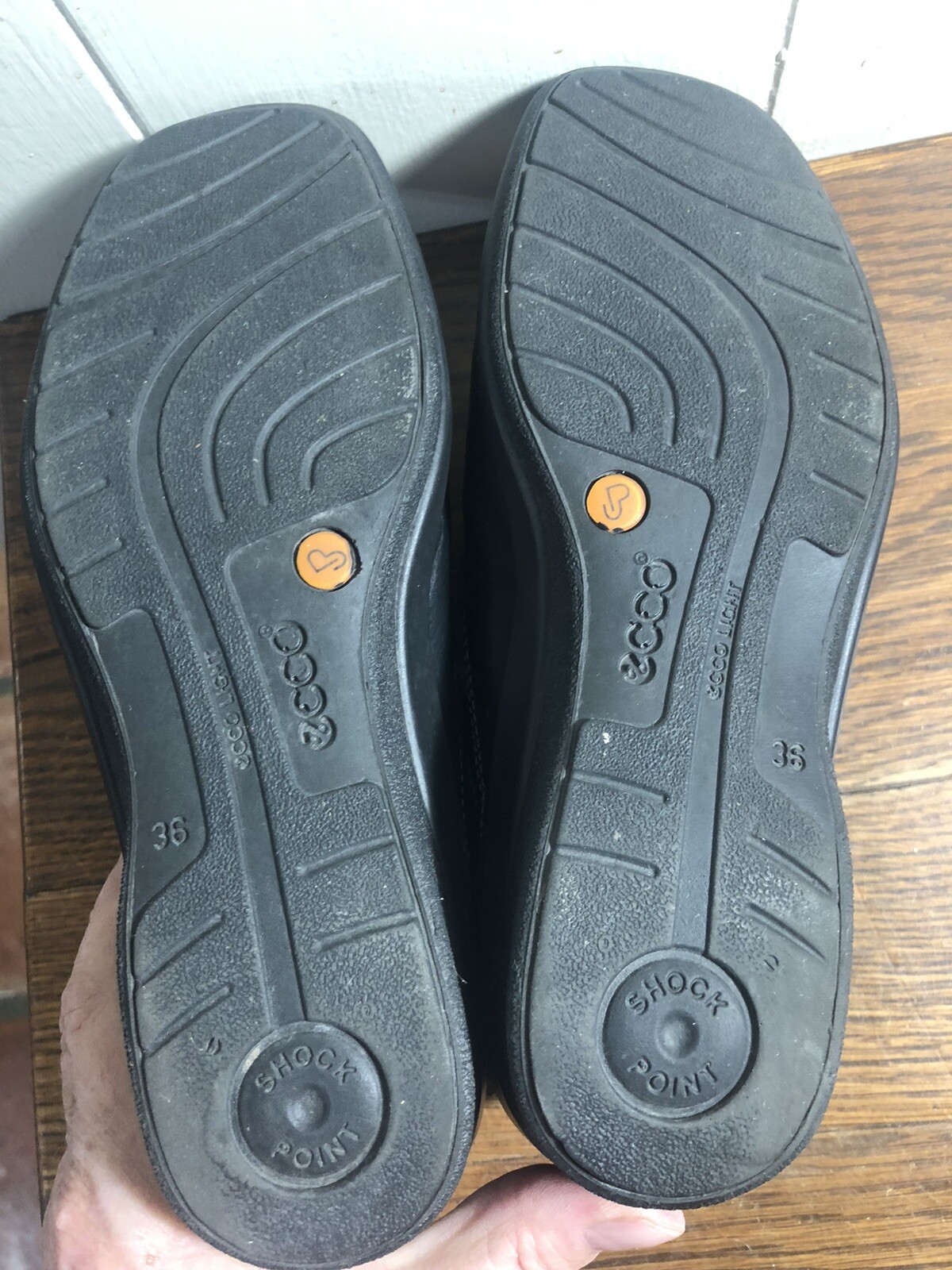ECCO Black Leather 3-Strap Hook & Loop Comfort/Walking Shoe SIZE 36/5-5.5 Square