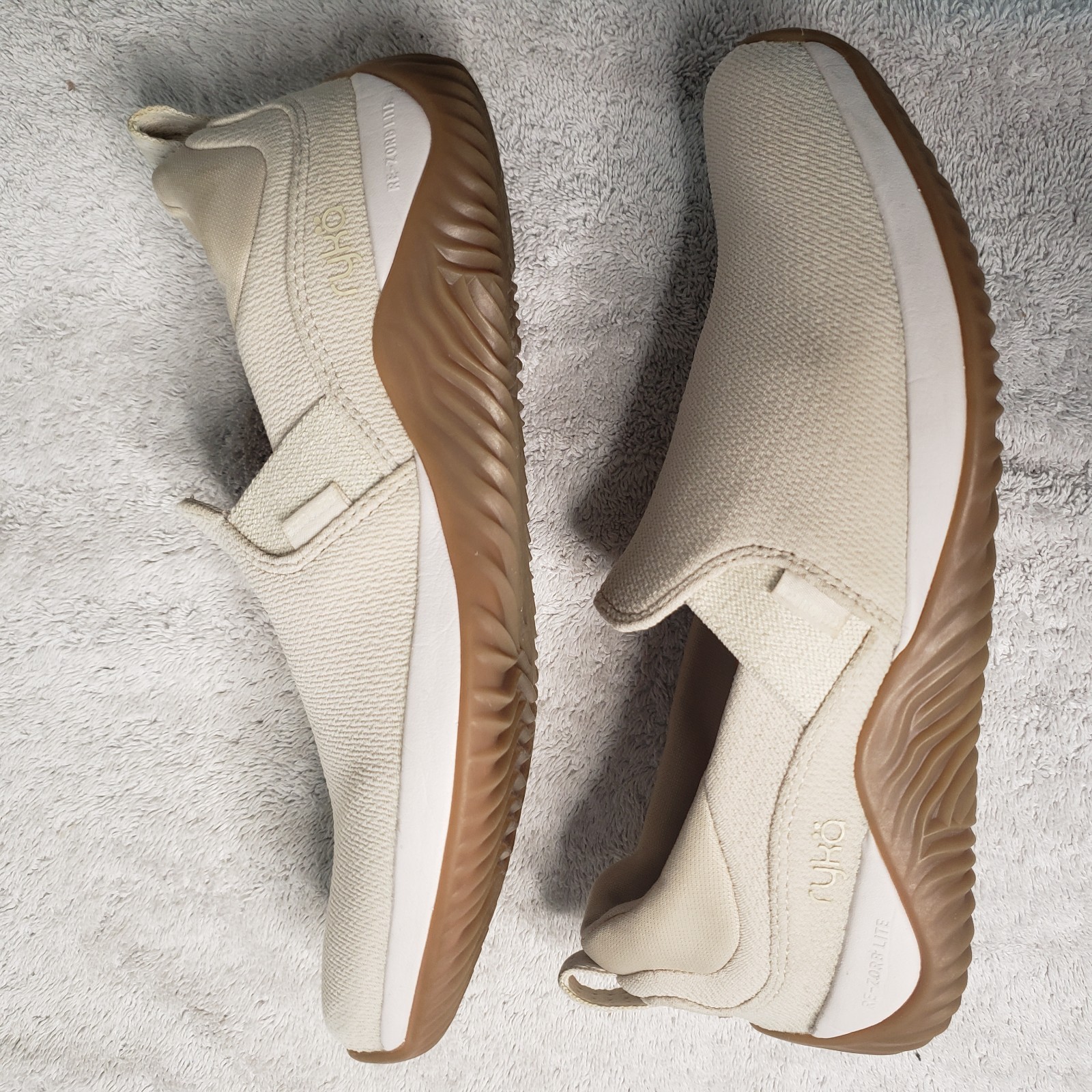 Ryka Echo Slip On Walking Shoes Women’s 6.5 W Cream Arch Support Lightweight