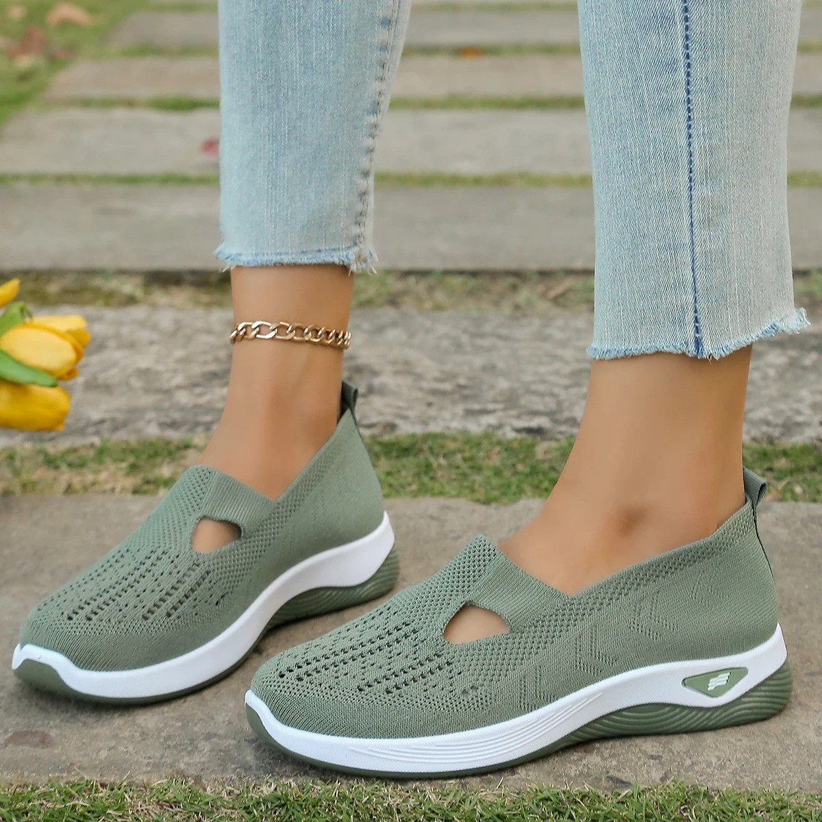 Women Mesh Flats Shoes Breathable Slip On Walking Sneakers Soft Non Slip Casual