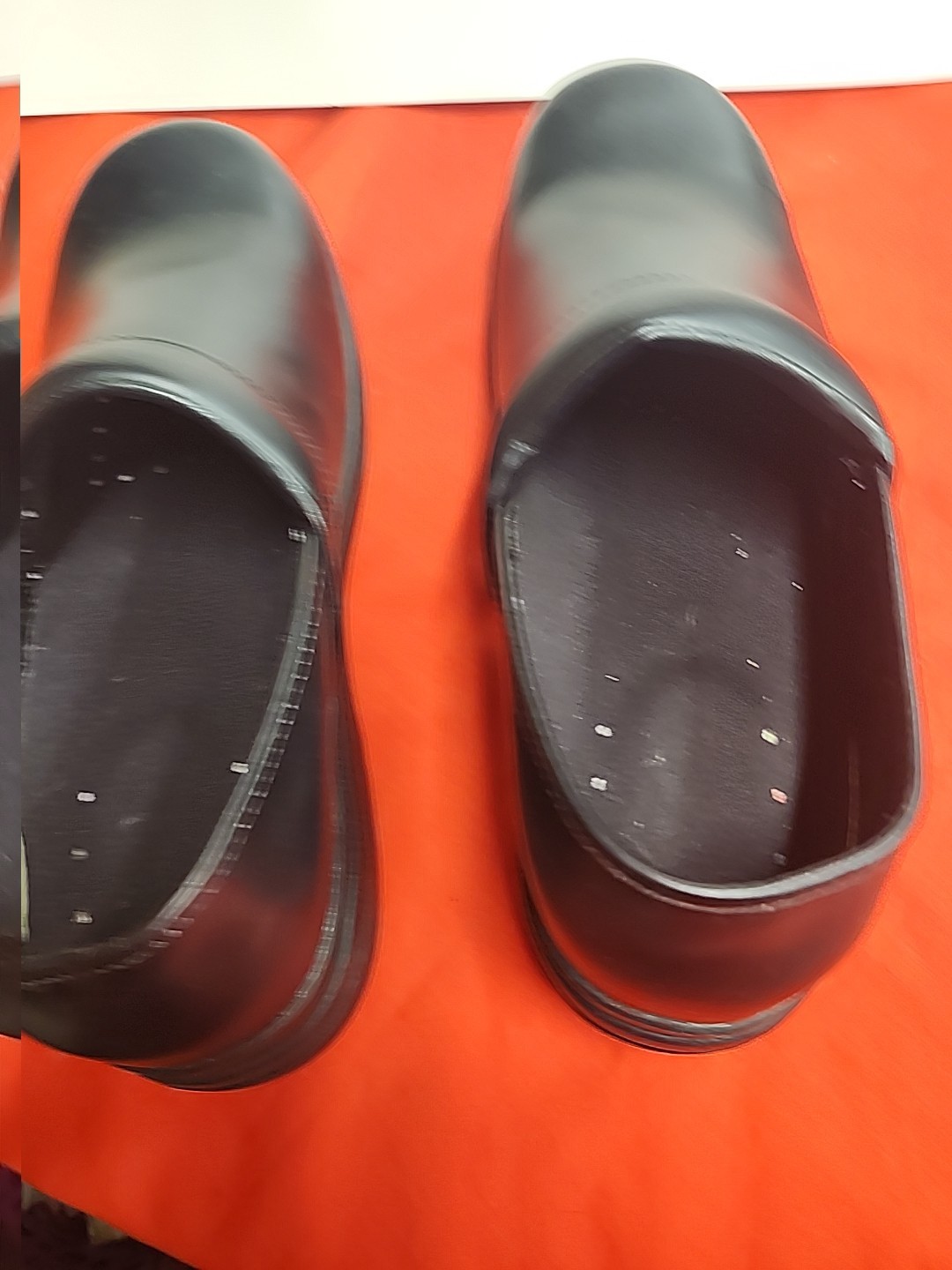 Genuine Grip Slip Resistant Womens Shoes Size 10