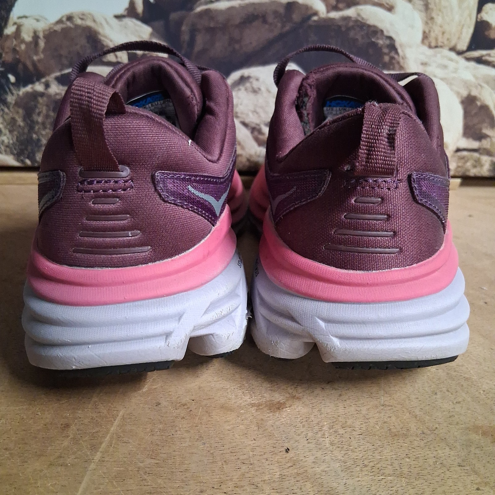 Hoka One One Bondi 8 Running Shoes Size Women’s 8B Purple Pink