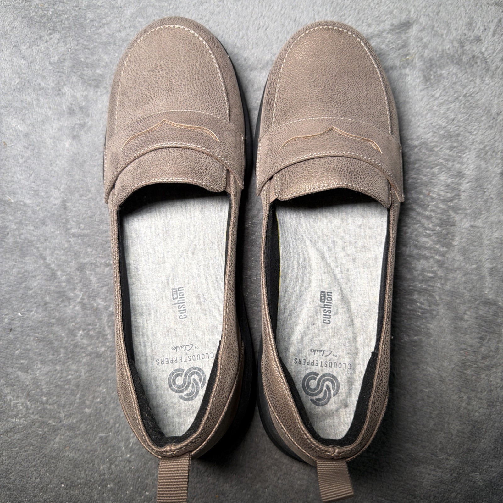 Clarks Cloud Steppers 6.5 M Slip On Penny Loafers Copper Colored Soft Cushion