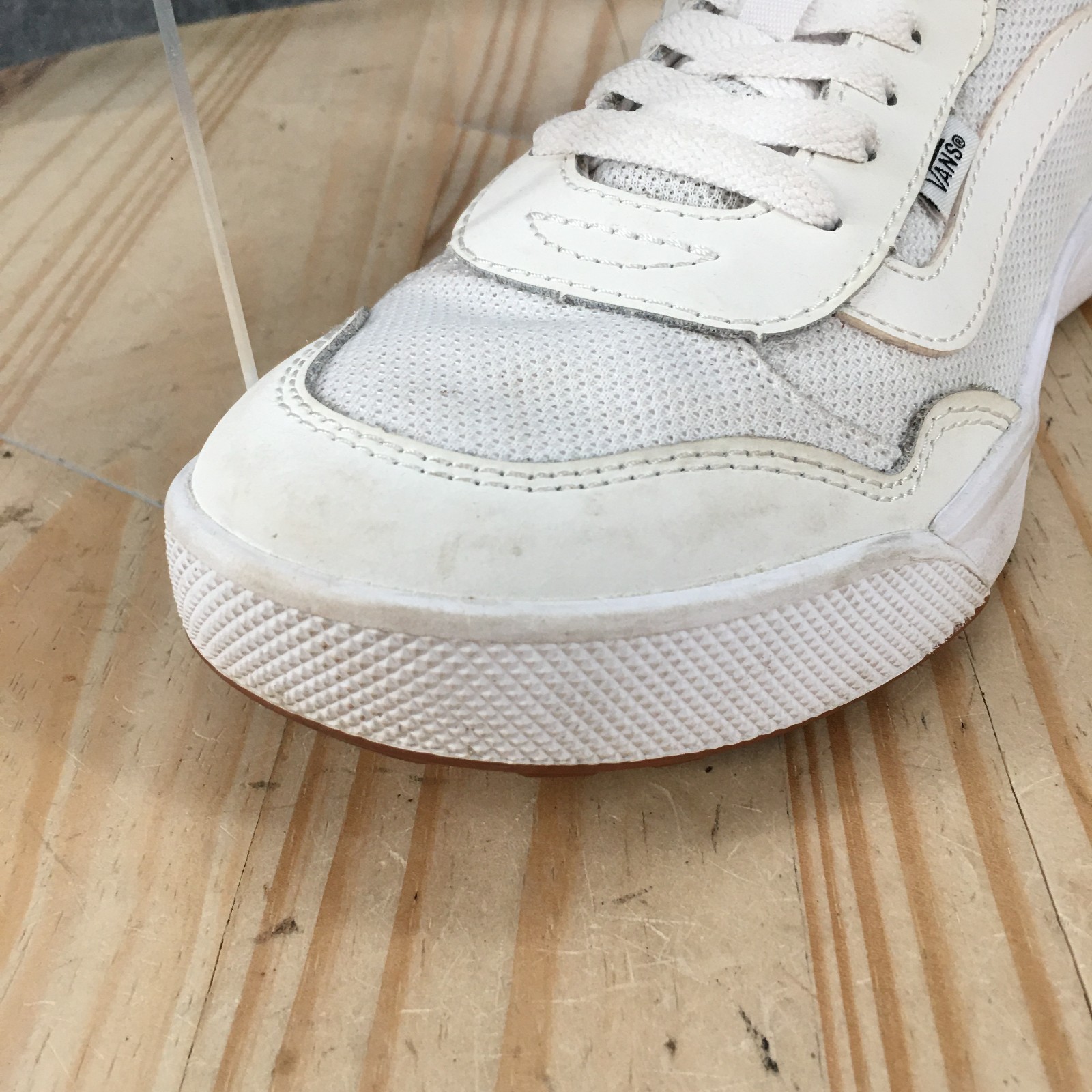 Vans Range EXP Shoes Womens 8 Lace Up Sneakers Low Top Casual Comfort White