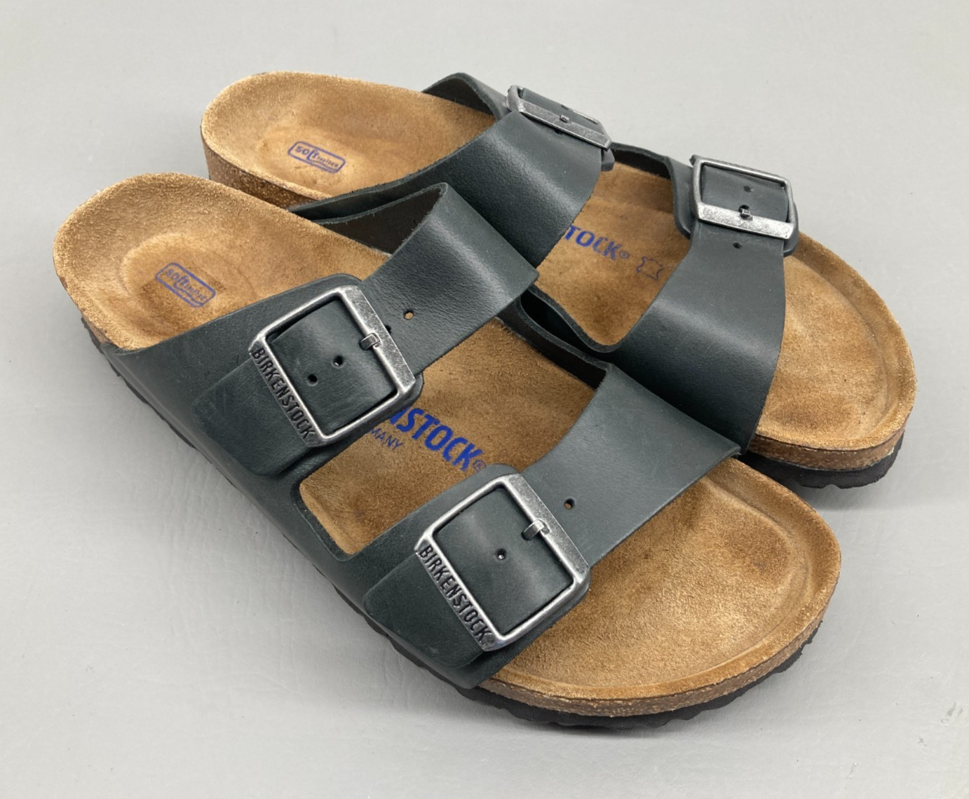 BIRKENSTOCK Womens Arizona Sandals Size 41 US 10 Dark Gray Leather Medium Fit