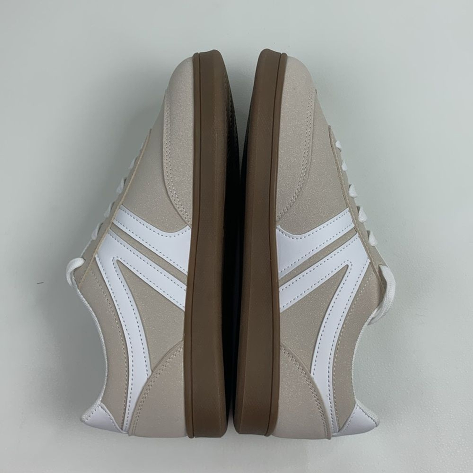 Beige Creme & White Lace up Casual Sneakers Size 40 (9) New NWOT
