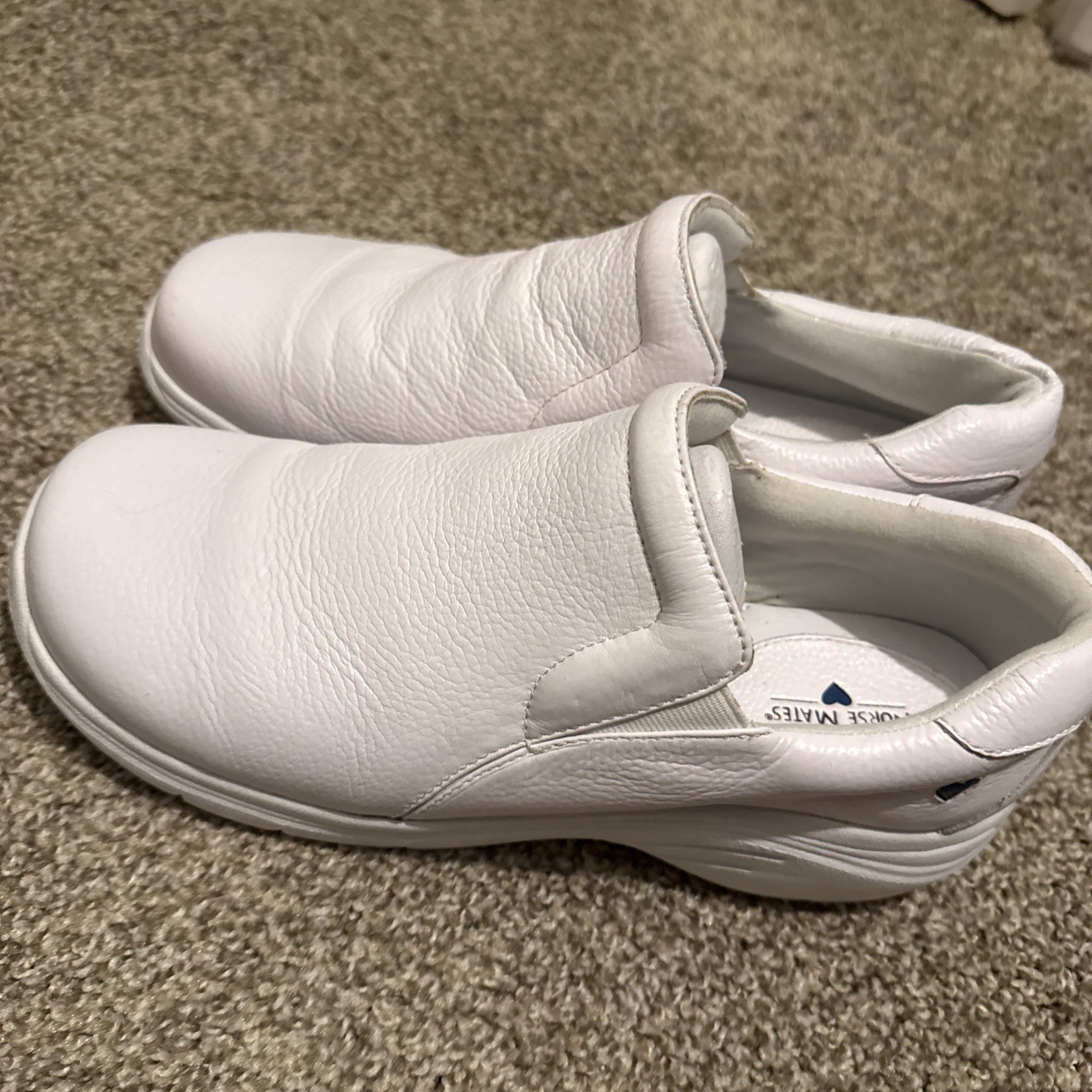Nurse Mates Dove White Leather Clogs Slip On Comfort Shoes Women Size 9.5 W GUC