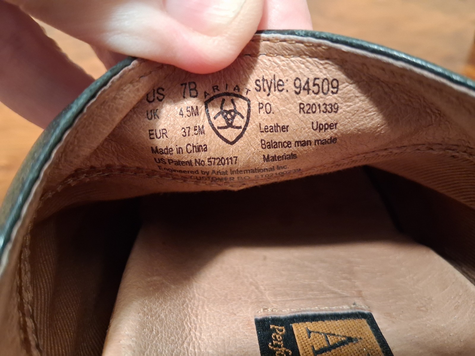 Ariat Women’s Western Style Mule. Size 7 B. Black. Silver Western Buckle.