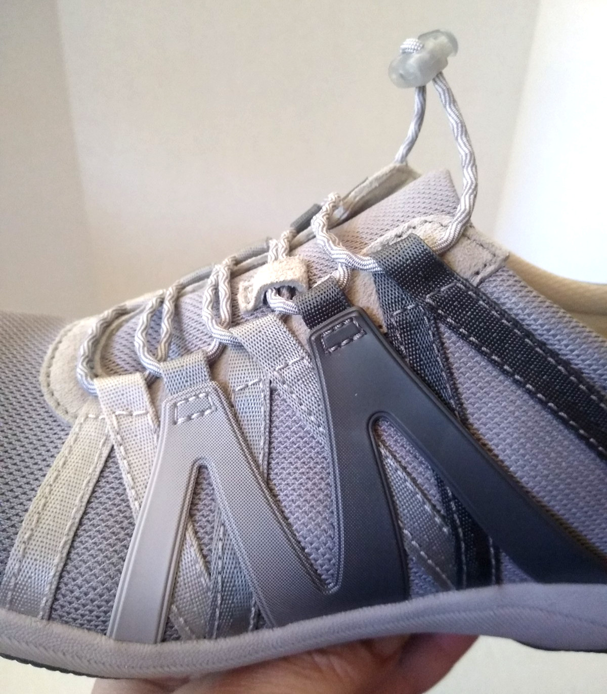 Dansko Henriette Tennis Shoes Women’s Size 8 Grey Suede Sneakers Quick Lace