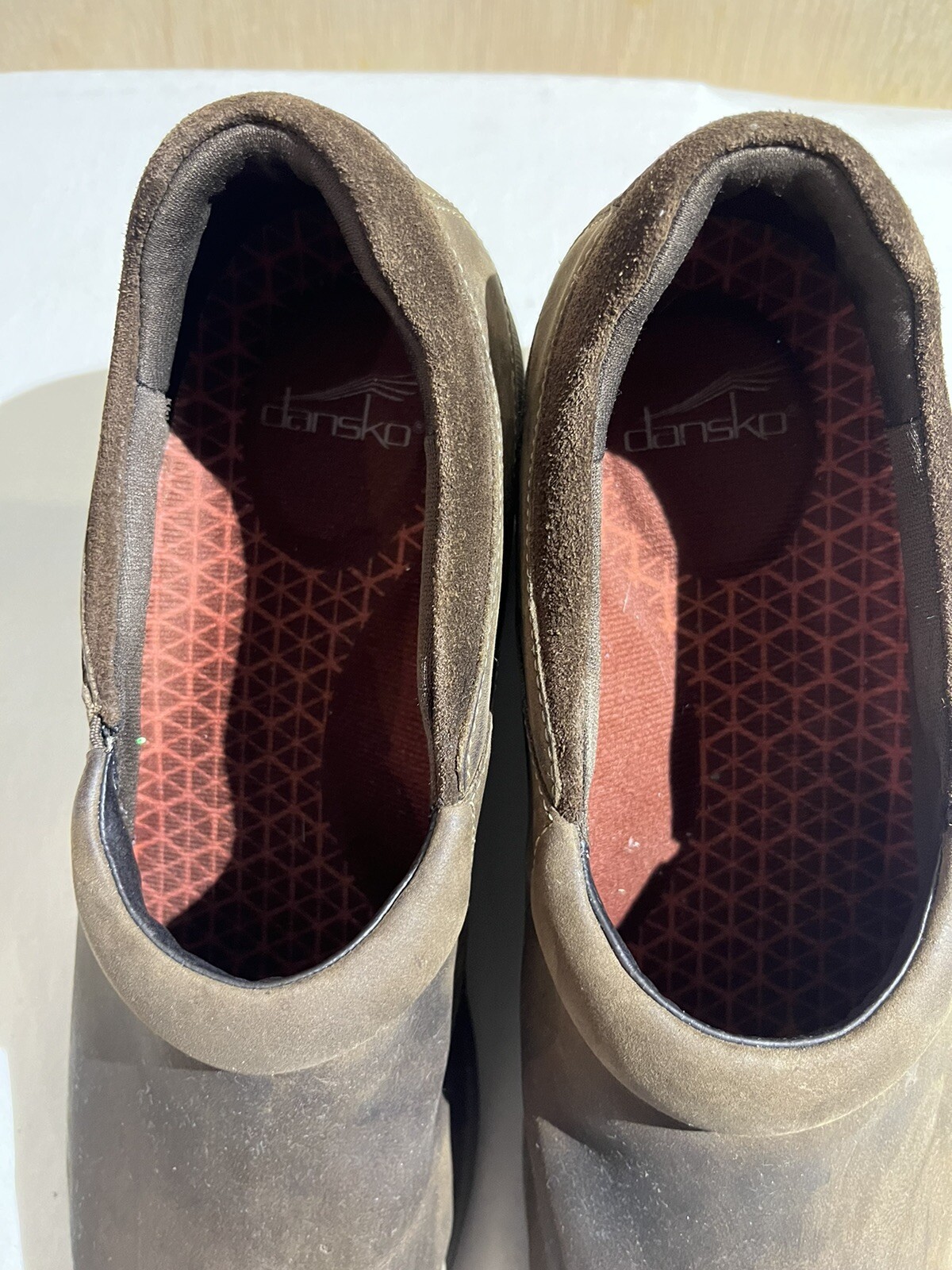 Women’s Dansko Patti Vibram Casual Shoes Brown Suede Nubuck Slip On sz 42 GUC