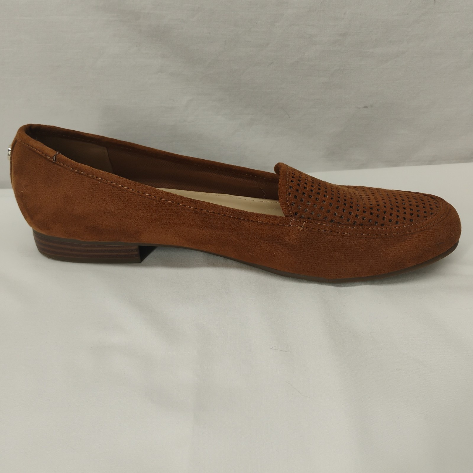 Liz Clairborne Perforated Brown Tan Loafers Flats Size 9.5 Women’s EUC