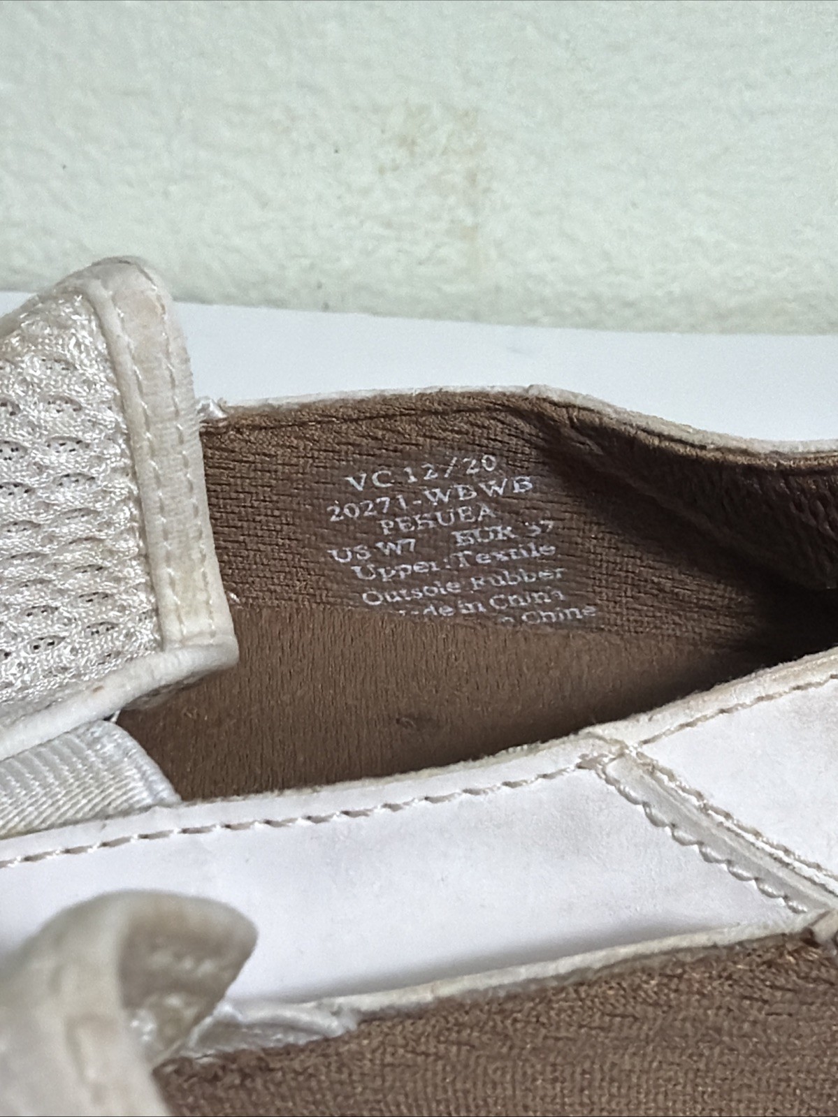 Olukai Shoes Womens 7 Pehuea Slip On Comfort Sneakers 20271-WBWB White Stains