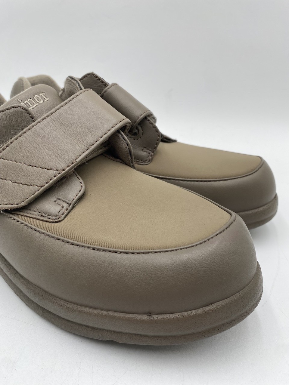 p.w. minor PLEASURE STRAP Women’s NEW Walking Shoes Taupe Multiple Sizes
