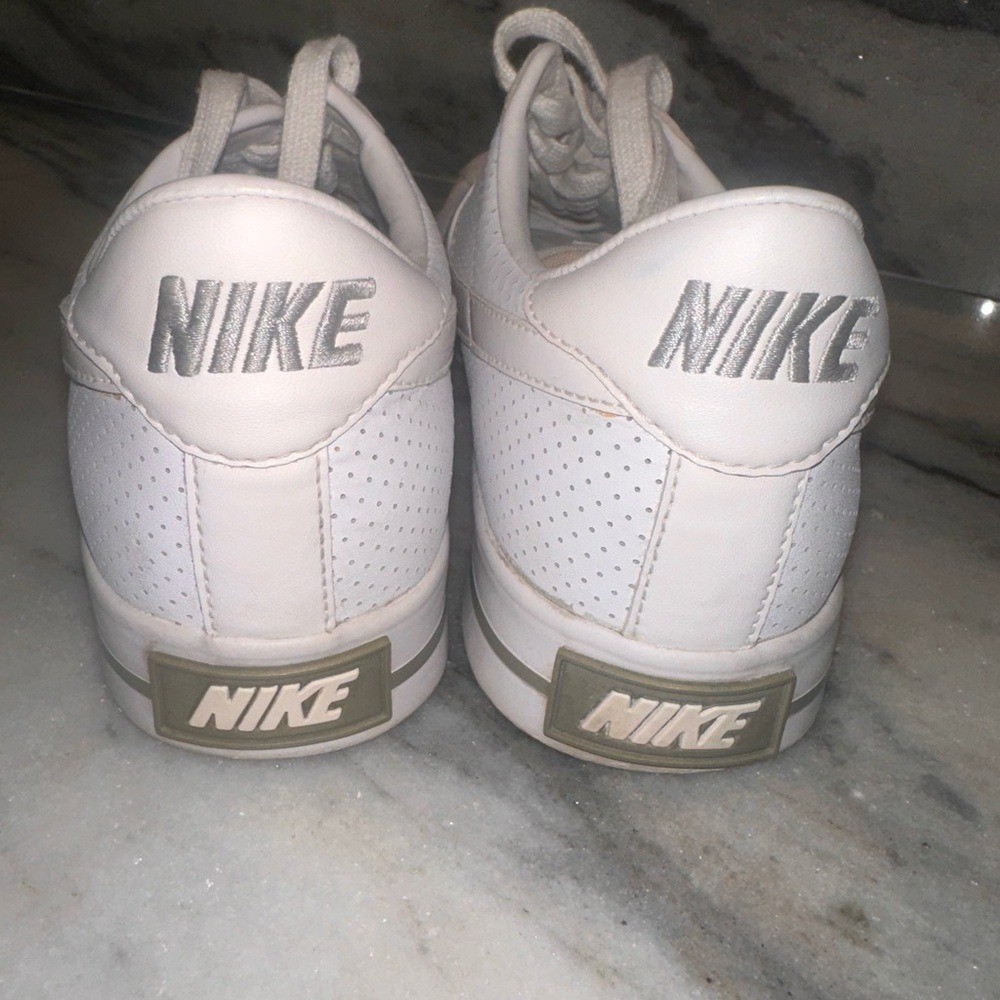 Nike Size 8 Womens Sweet Classic Low Perforated White Leather Sneakers