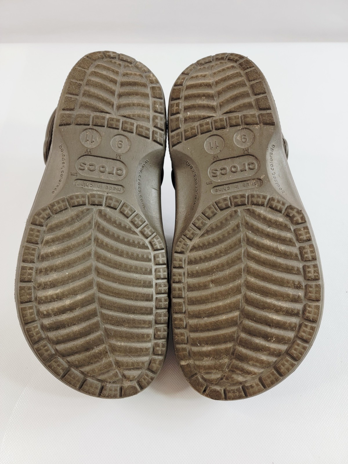 Crocs Baya Espresso Brown Unisex Adult M 9 W 11 Cutout Design