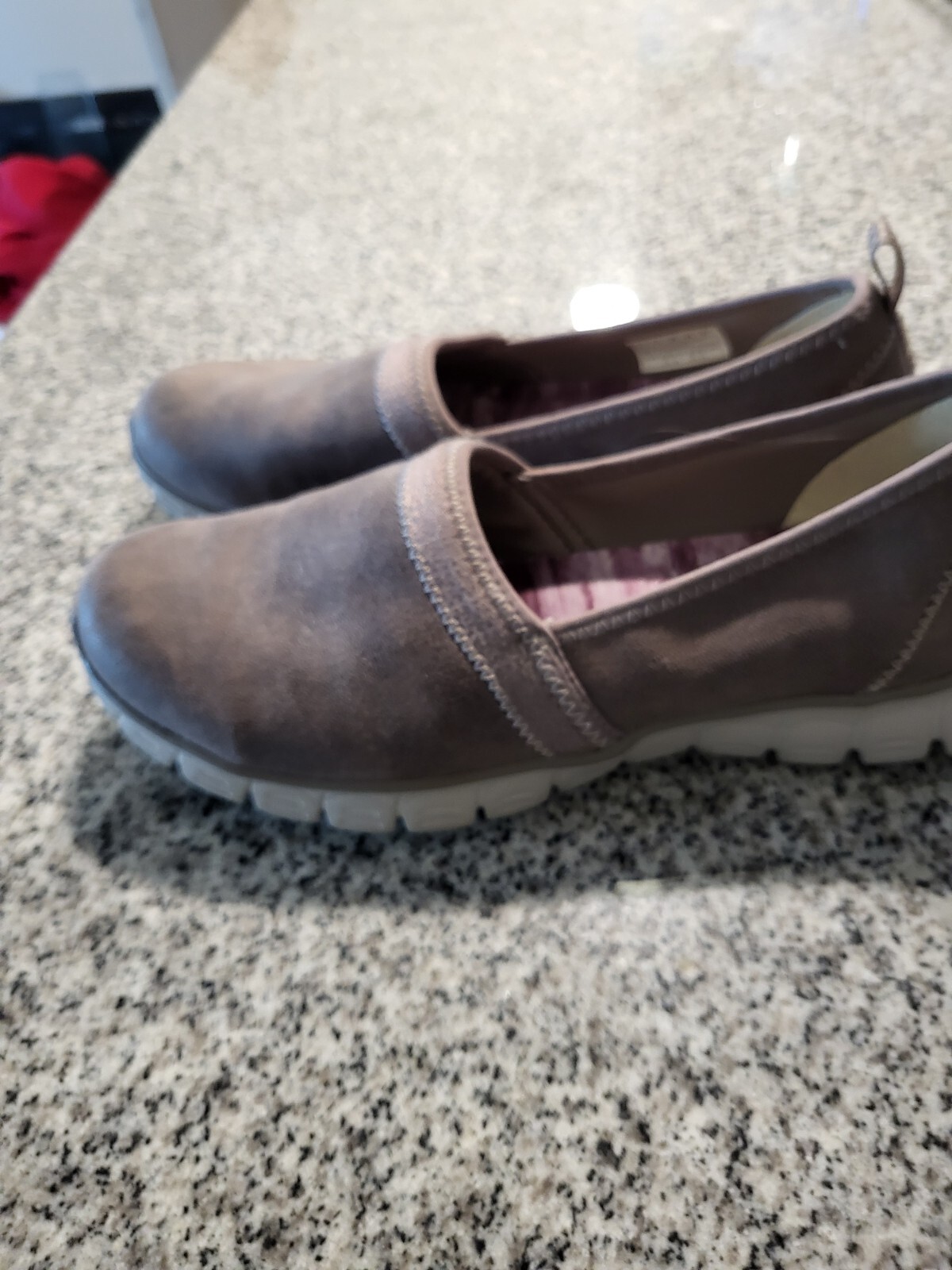 Skechers Air Cooled Memory Foam