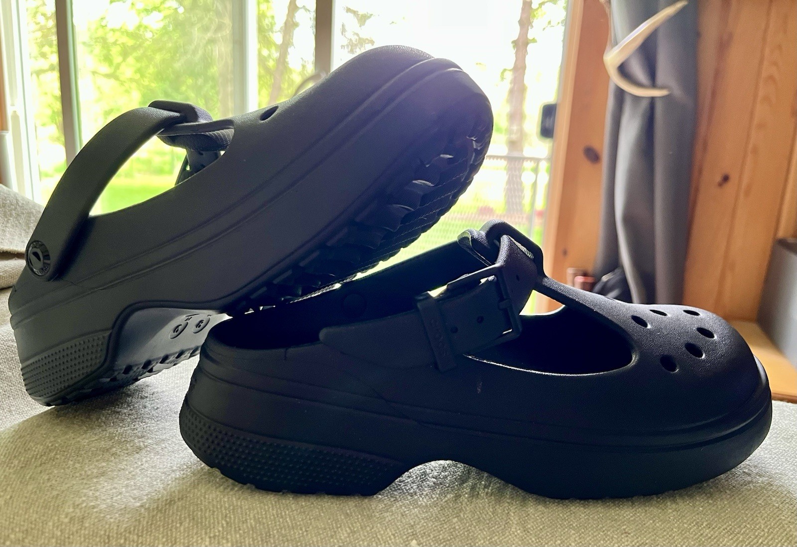 Crocs Classic Mary Jane Clog Black Womens Size 8 Adjustable Buckle Slip On Ease