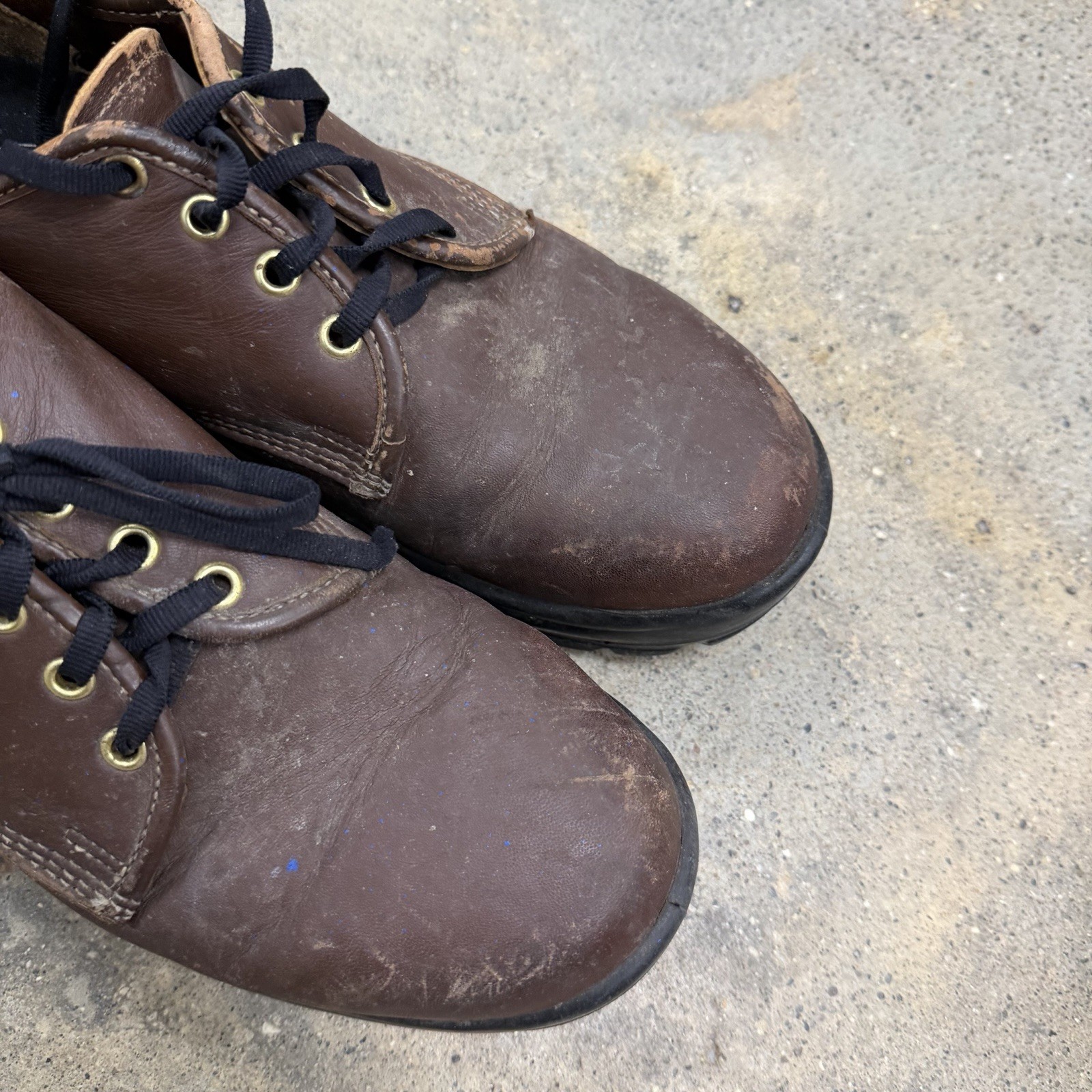 Thorogood Oxford Work Shoes Womens 10 EE Wide Brown Leather Uniform *DISTRESSED*