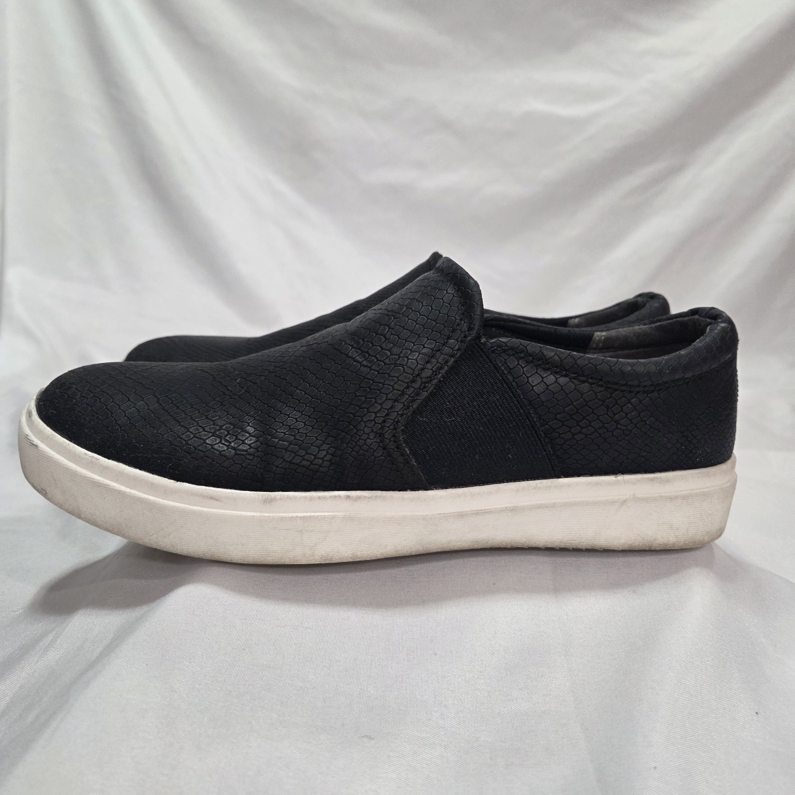 Dr. Scholls Nova womens size 8.5 Black Loafers Snakeskin Leather Outsole