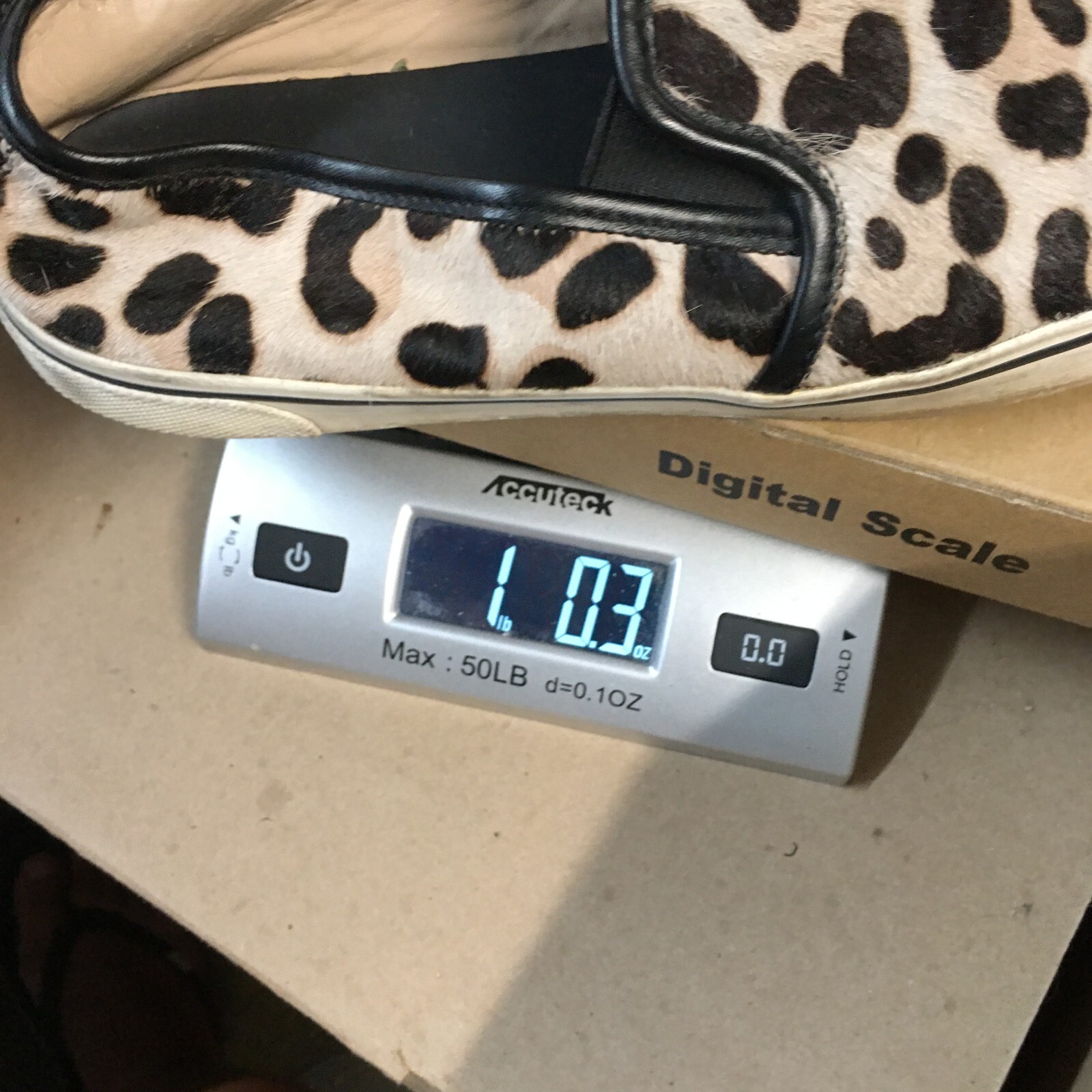 Dolce Vita Shoes Womens 8.5 Leopard Faux Fur Slip On Sneakers Brown Comfort