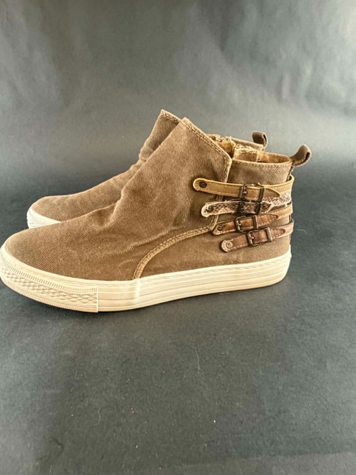 Blowfish Malibu Kayla Casual Shoes 50455 Womens Size 8.5 CUTE!