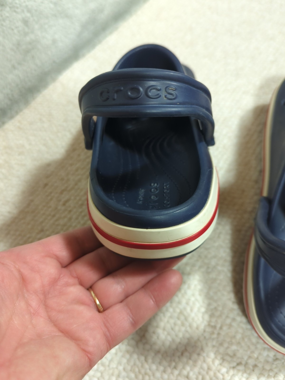 Crocs Crocband Clogs Blue White Red Stripe Women’s 9 Standard Fit Shoes