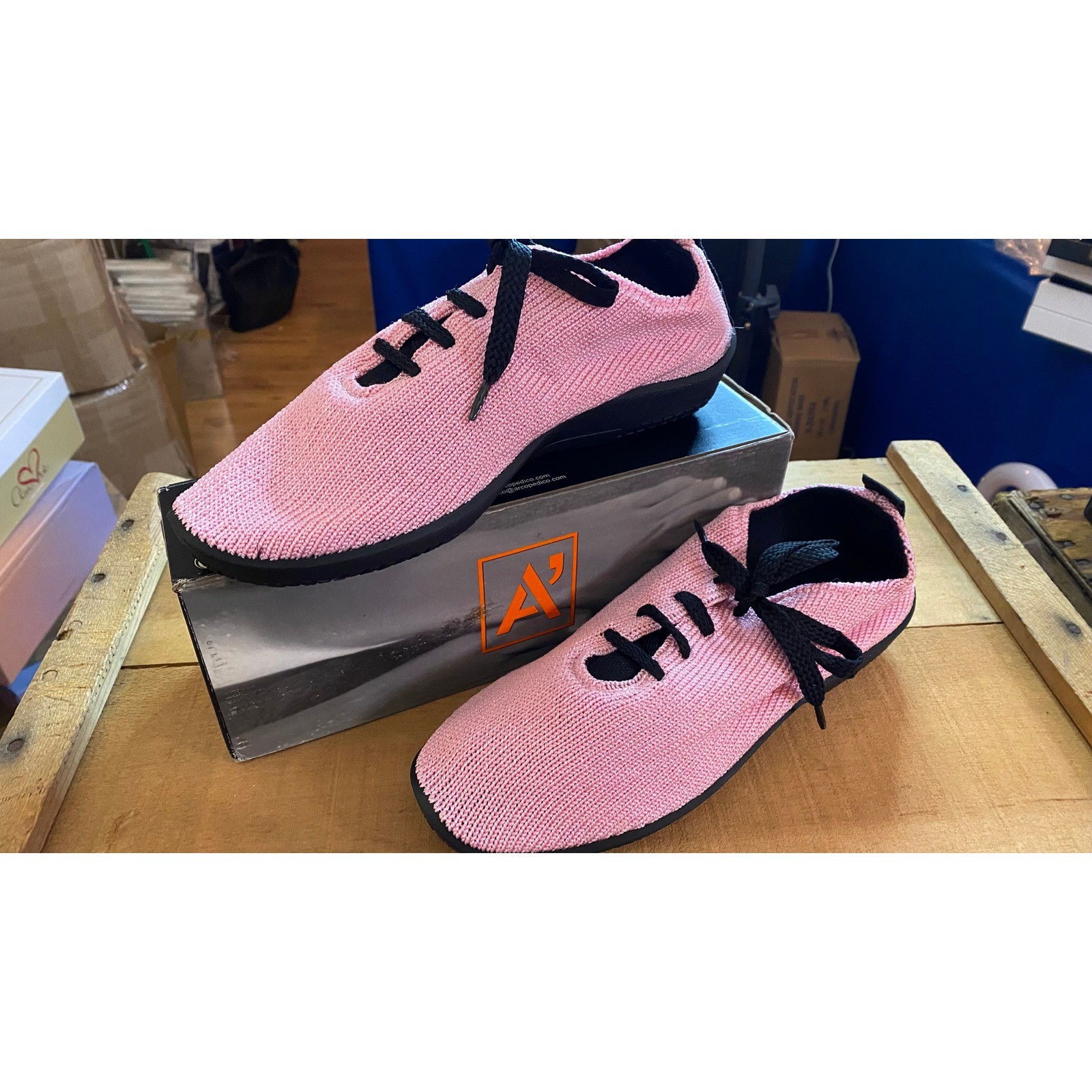 Arcopedico LS Knit Comfort Lace Up Walking Shoe Pink B41 Men’s 43 NEW