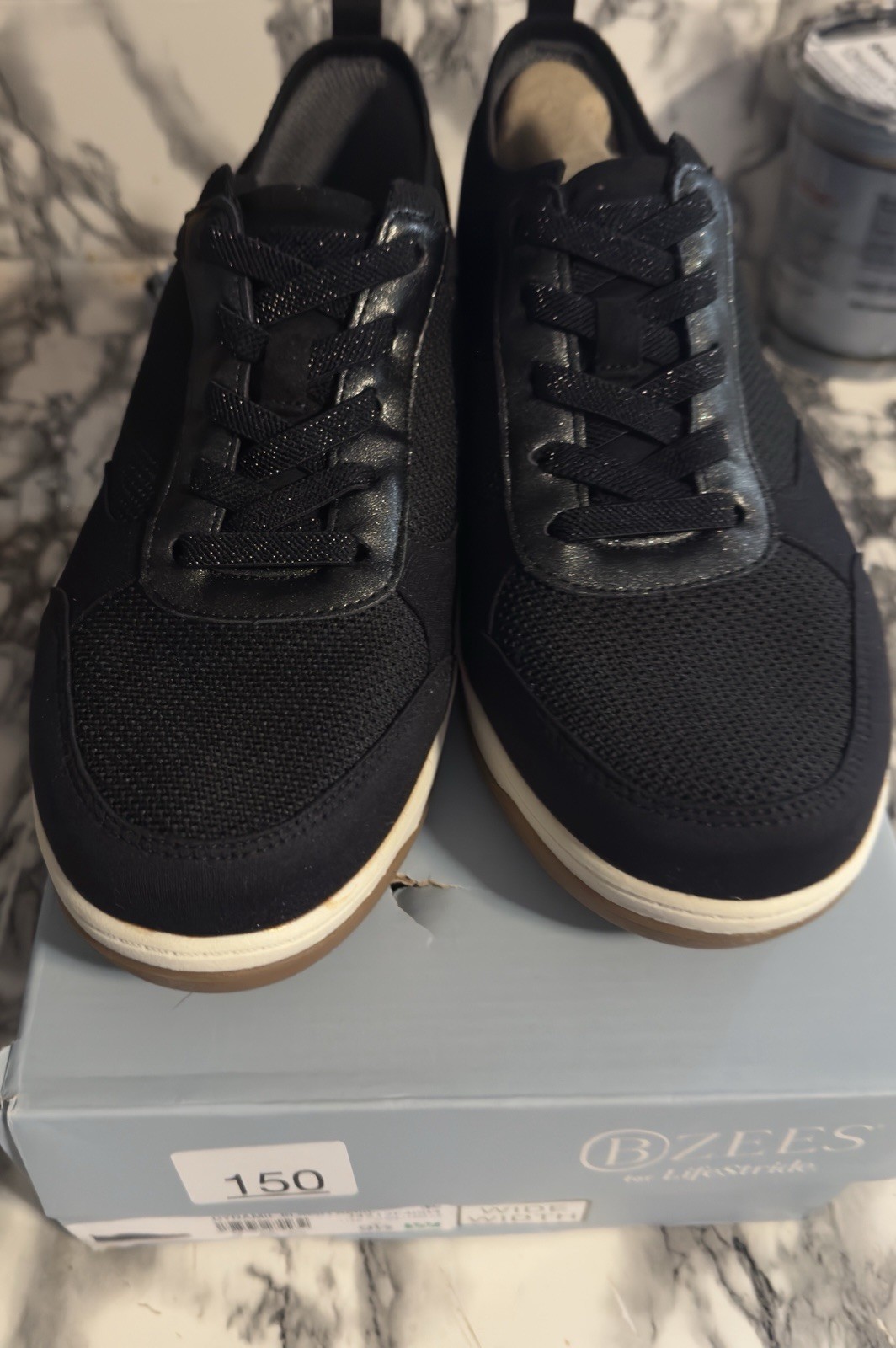 BZEES for LifeStride Dynamic Women’s Black Fabric Lace-Up Sneaker 9.5 W Washable