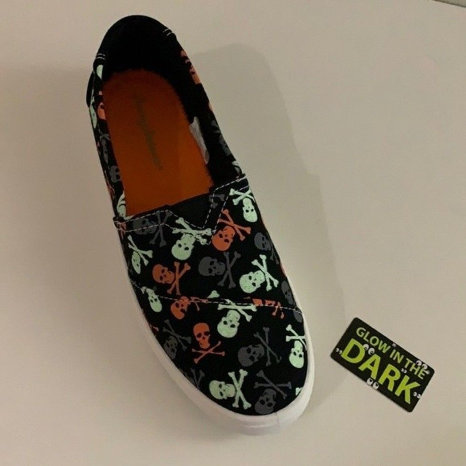 Tommy Bahamas Halloween Skull Sneakers 7.5