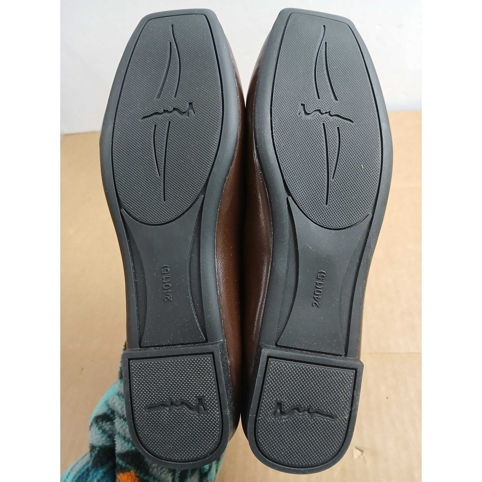 USED no brand nameBrown square-tBrown square-toe flat- 240(1.5)
