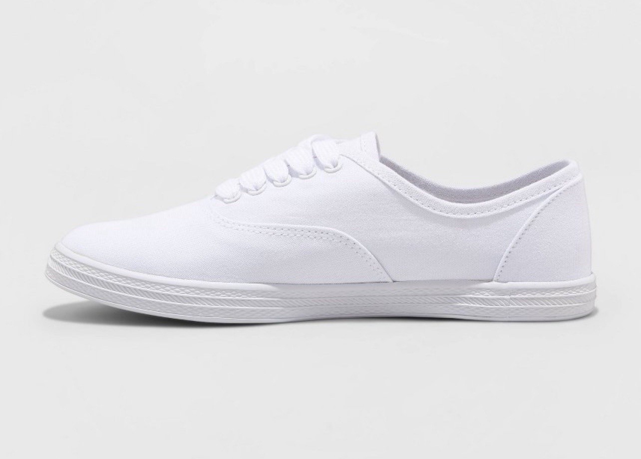 Universal Thread™ Lunea Wide Width Lace-Up Canvas Low Top Sneakers White 10W