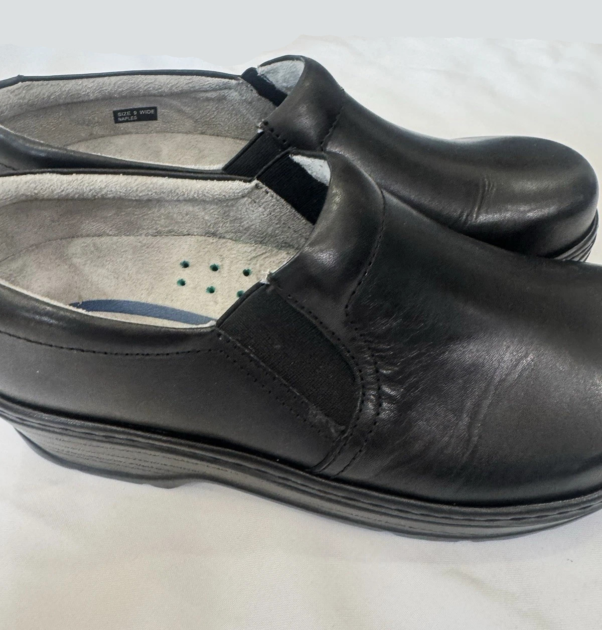 Klogs Naples Womens Black Leather Slip Resistant Nursing Clogs Shoes Size 8.5 Wi