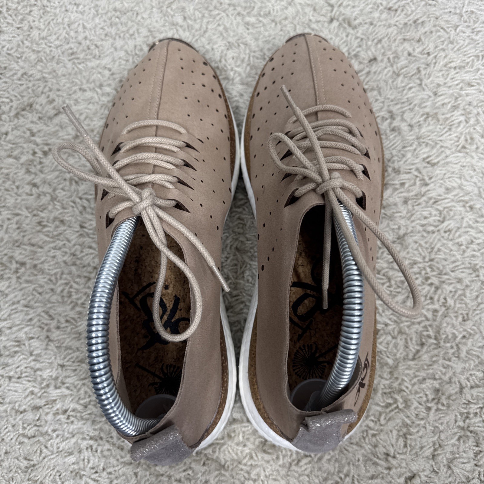 OTBT Women’s Beige Size 9M Lace Up Sneakers Travel Comfort Shoes Cork Footbed