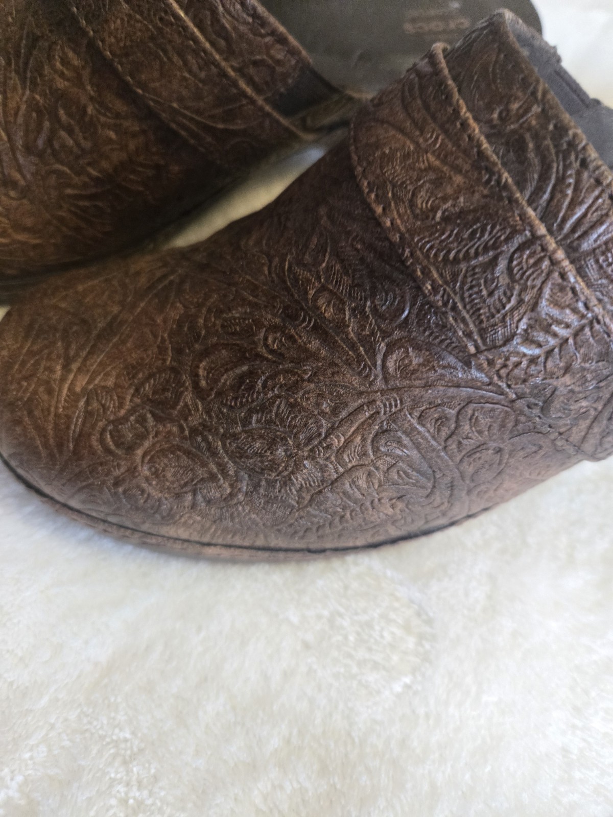 Crocs Sarah Tooled Clogs Brown Floral Textured Block Heel Boho Size 7W