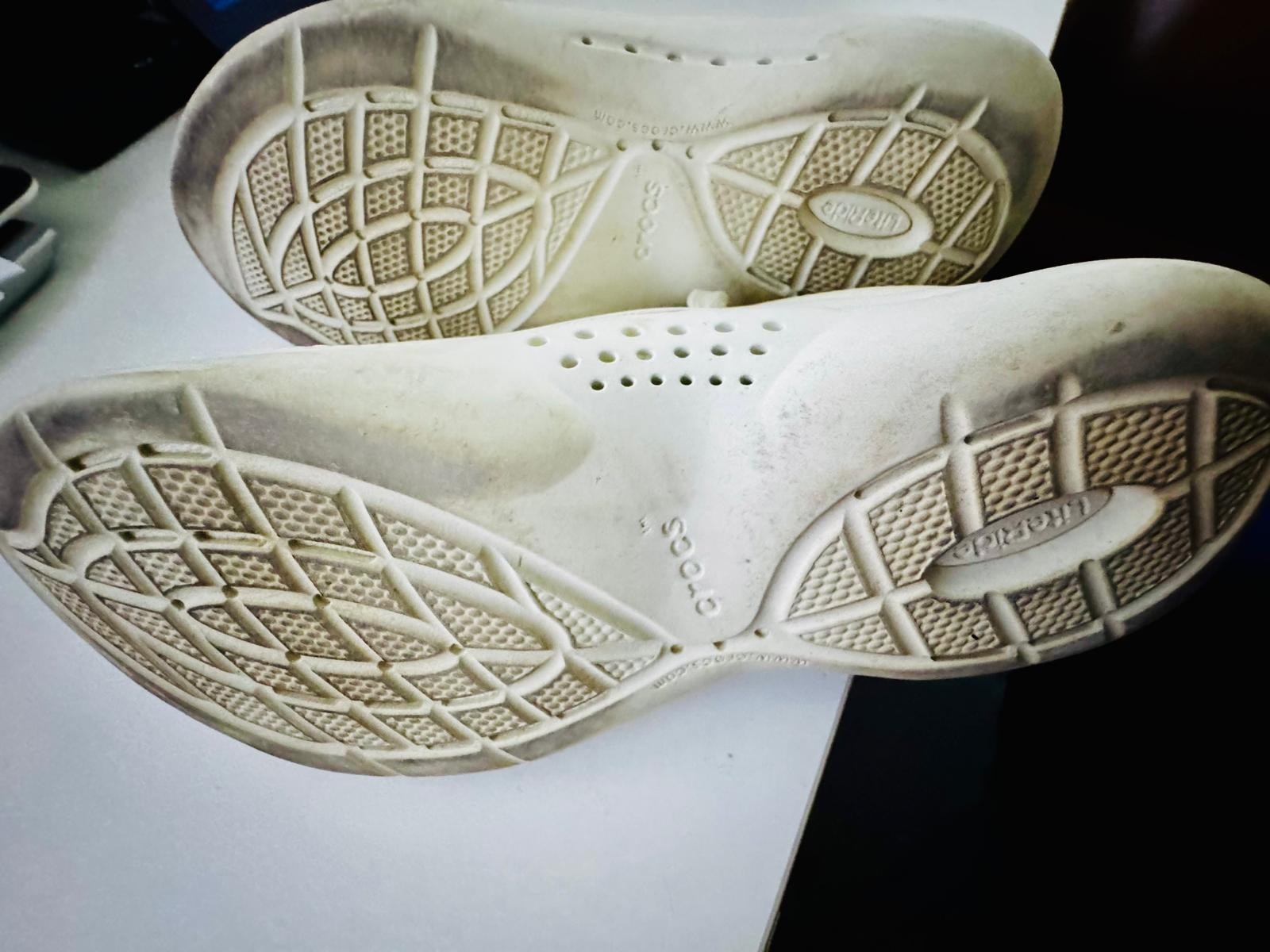 Crocs LiteRide 360 Pacer (Off White) Womens Sz 8 #206705 Free Ship Final Sale