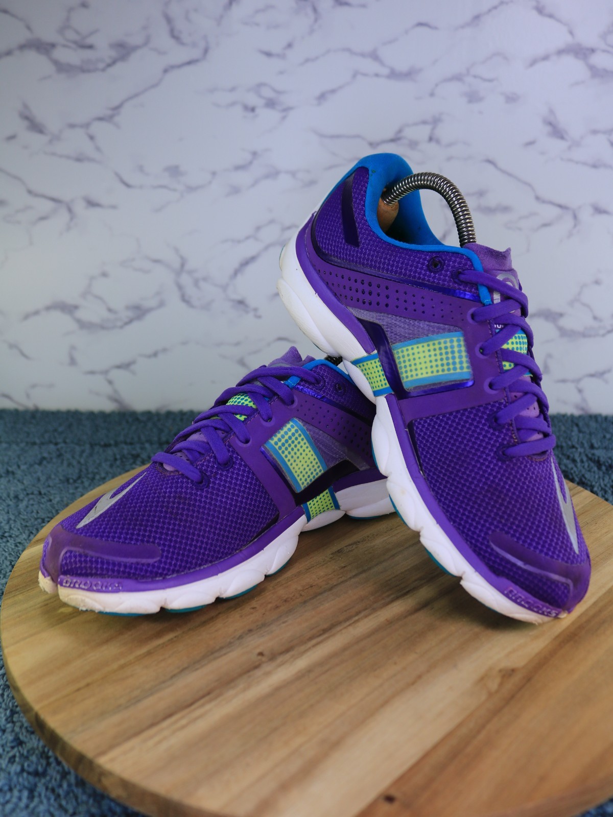 Brooks Pure Flow Mesh Purple Neon Green Low Running Sneaker 1201801b524 Womens 9