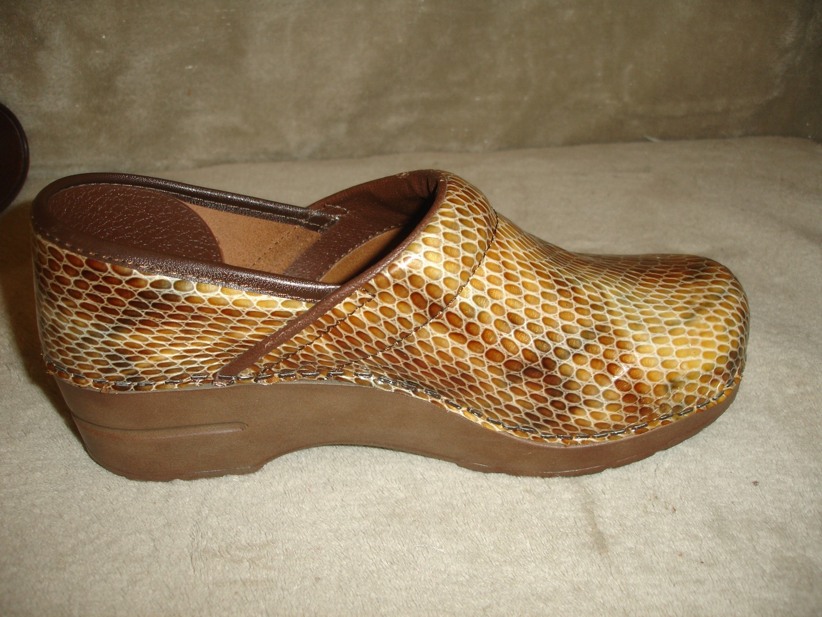 Sanita The Original Danish Clog Ladies Slip On Shoes Snakeskin Print EU 38 US 7
