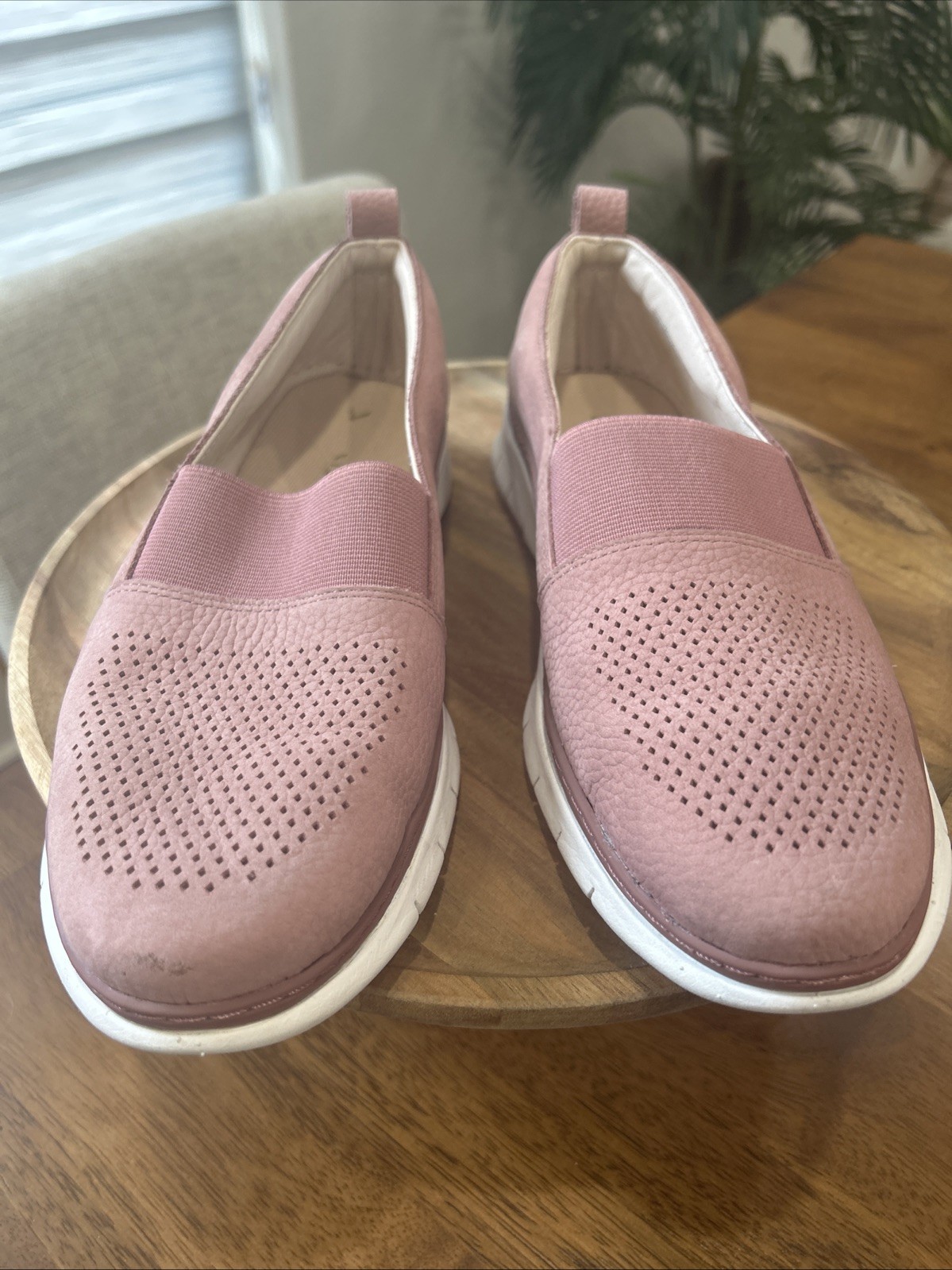 Vionic Roxana Pink Nubuck Slip On Size 8